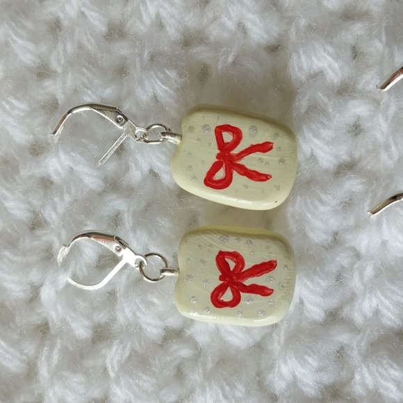 Red Bow and Cherry Handmade Crochet Knitting Stitch Markers Progress Keepers Set - Picture 3 of 9